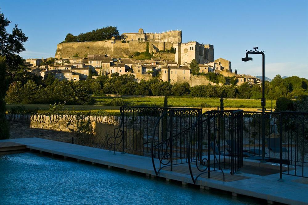 Hotel Le Clair De La Plume - Teritoria Grignan Exterior foto